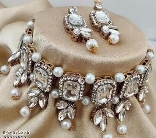 Traditional Gold Tone Stone and Pearl Choker Set