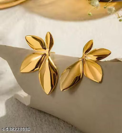 Golden Minimalist Fashion Earrings