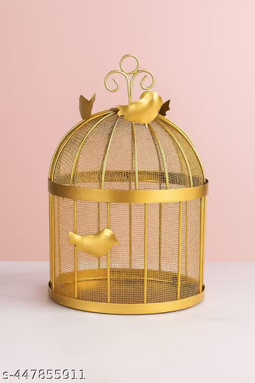 Golden Mesh Fruit Basket with Lid, 8 x 8 x 13 Inch