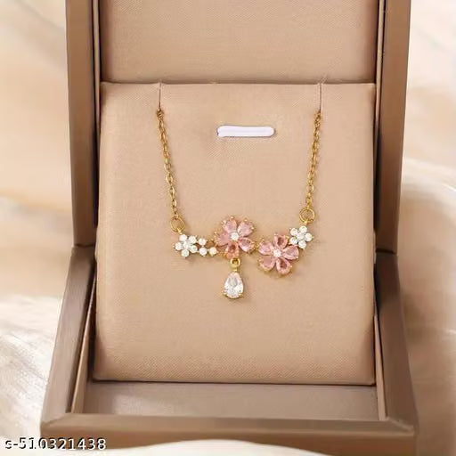 Minimal Gold Pendant Chain Necklace