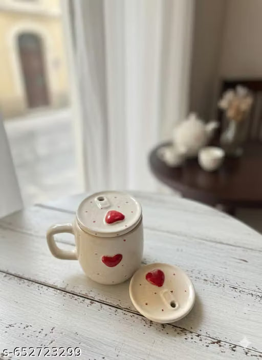 300ml Ceramic Heart Mug with Lid